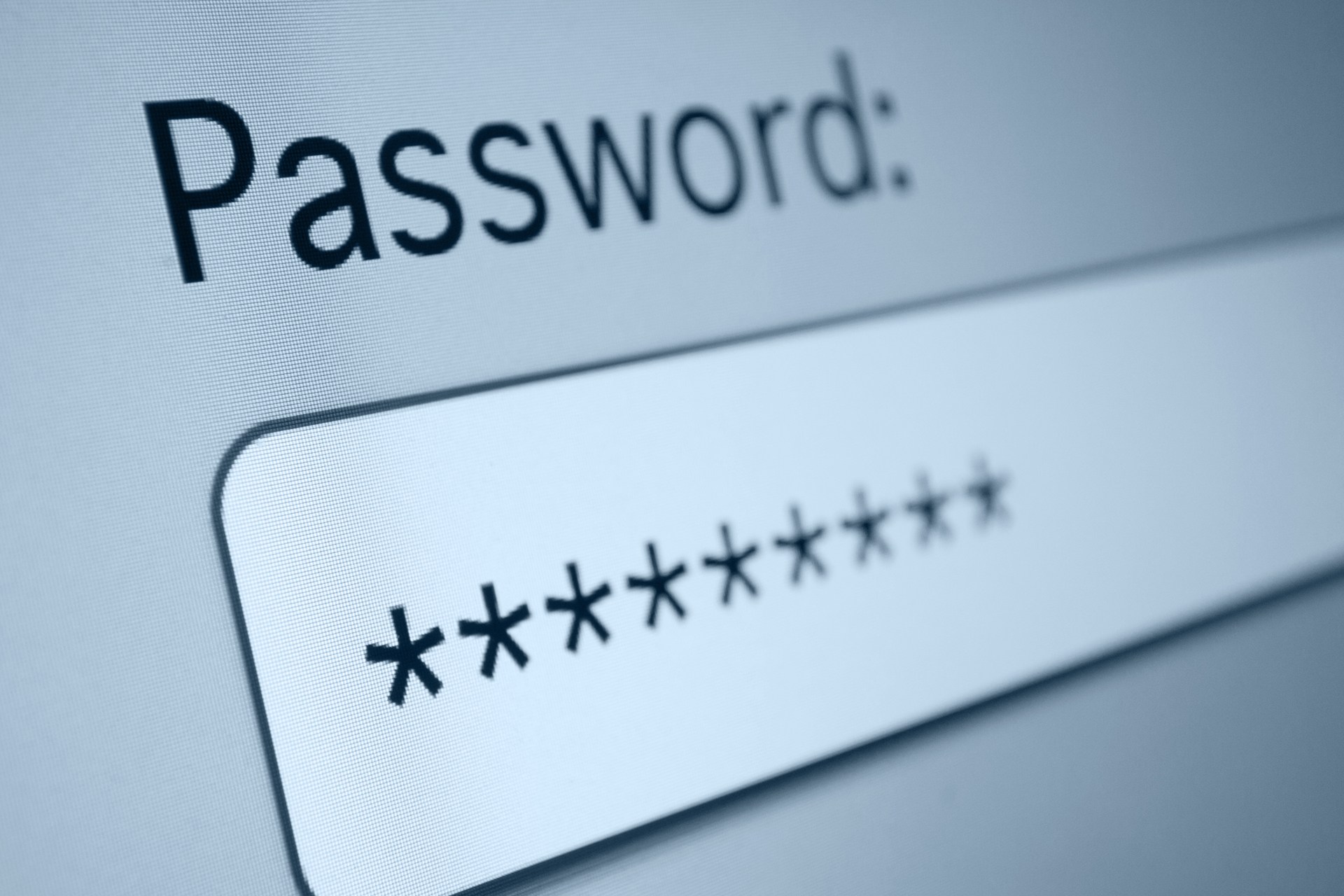 رمزهای عبور غیر هوشمندانه، یکی از اشتباهات امنیتی کاربران است.